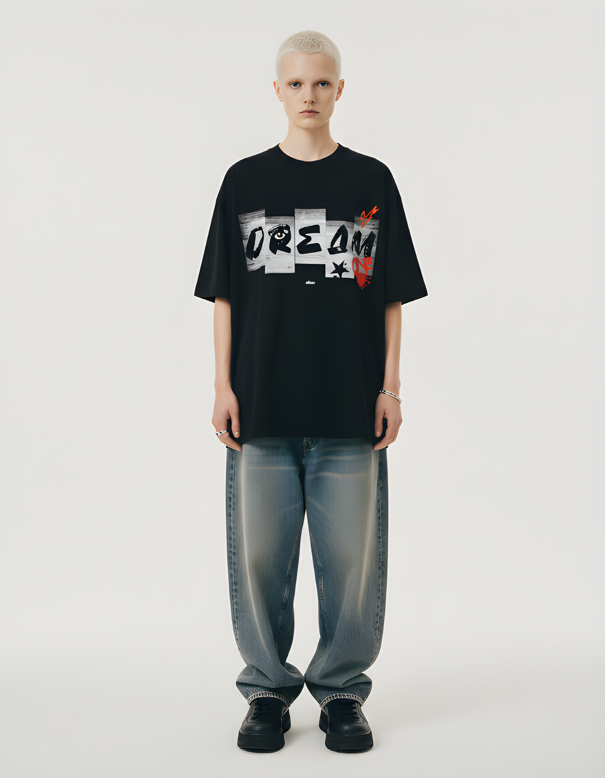 DREAMS Oversized T-Shirt